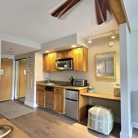 Studio 518 At Perfect Location With Pool And Hot Tub Крестед-Бьютт Экстерьер фото