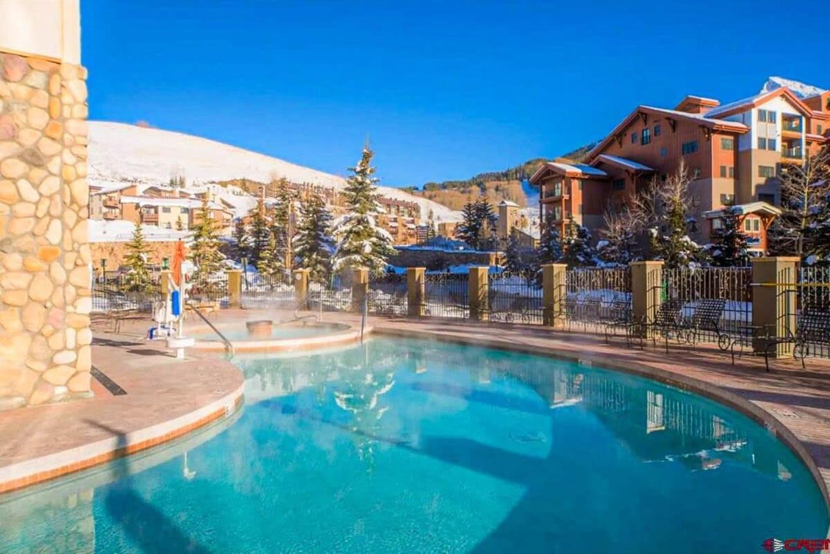 Studio 518 At Perfect Location With Pool And Hot Tub Крестед-Бьютт Экстерьер фото